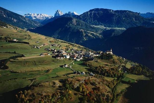 Albergo Gasthof Zur Krone Laion Bagian luar foto