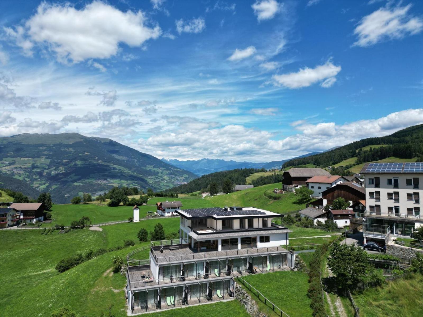 Albergo Gasthof Zur Krone Laion Bagian luar foto